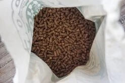 WOOOF Regular 18KG - Geperst Hondenvoer - Geperste Hondenbrokken - Droogvoer - 18KG 12 WOOOF Regular 18KG - Geperst Hondenvoer - Geperste Hondenbrokken - Droogvoer - 18KG -Huisdierbenodigdheden Serie 1200x800 2